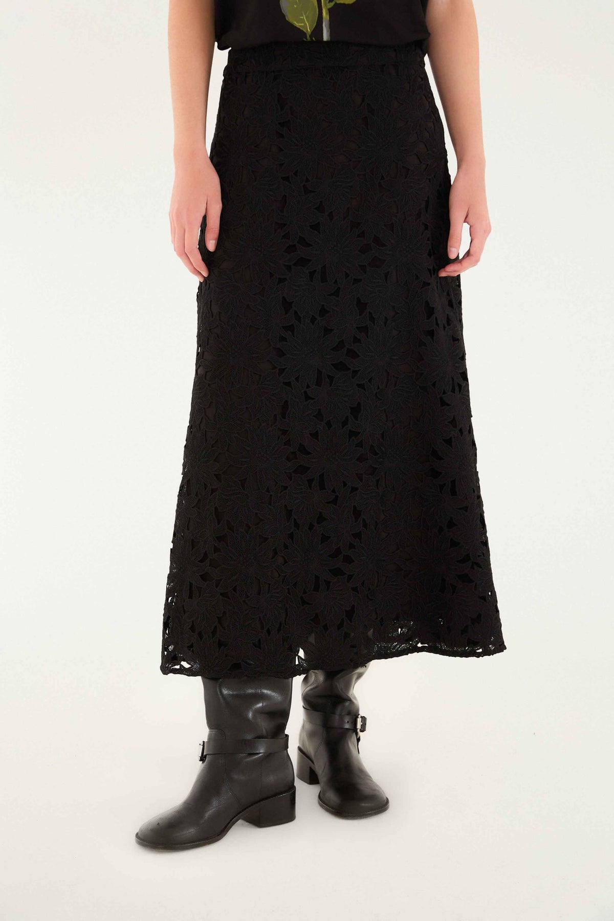 FARM Rio Black Flowered Lace Midi Skirt | FARM Rio