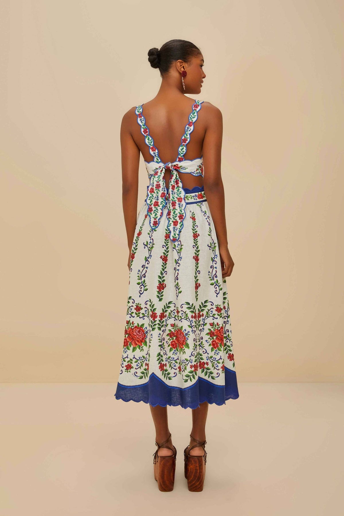 FARM Rio Off-White Flower Tapestry LENZING™ ECOVERO™ Euroflax™ Midi Skirt